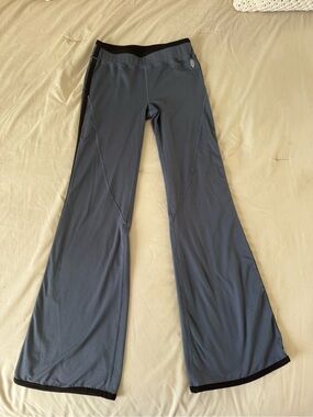 Flared Active Pants in Slate Blue